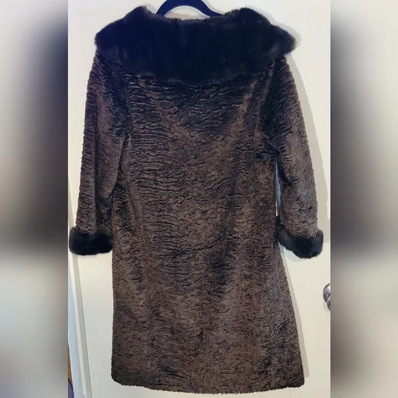 Sycamore Aristocrat Vintage 1970's Brown Faux Fur Women's Coat - Picture 10 of 12
